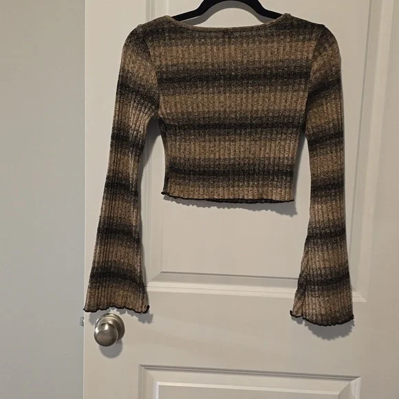 SHEIN Top - Picture 3 of 3